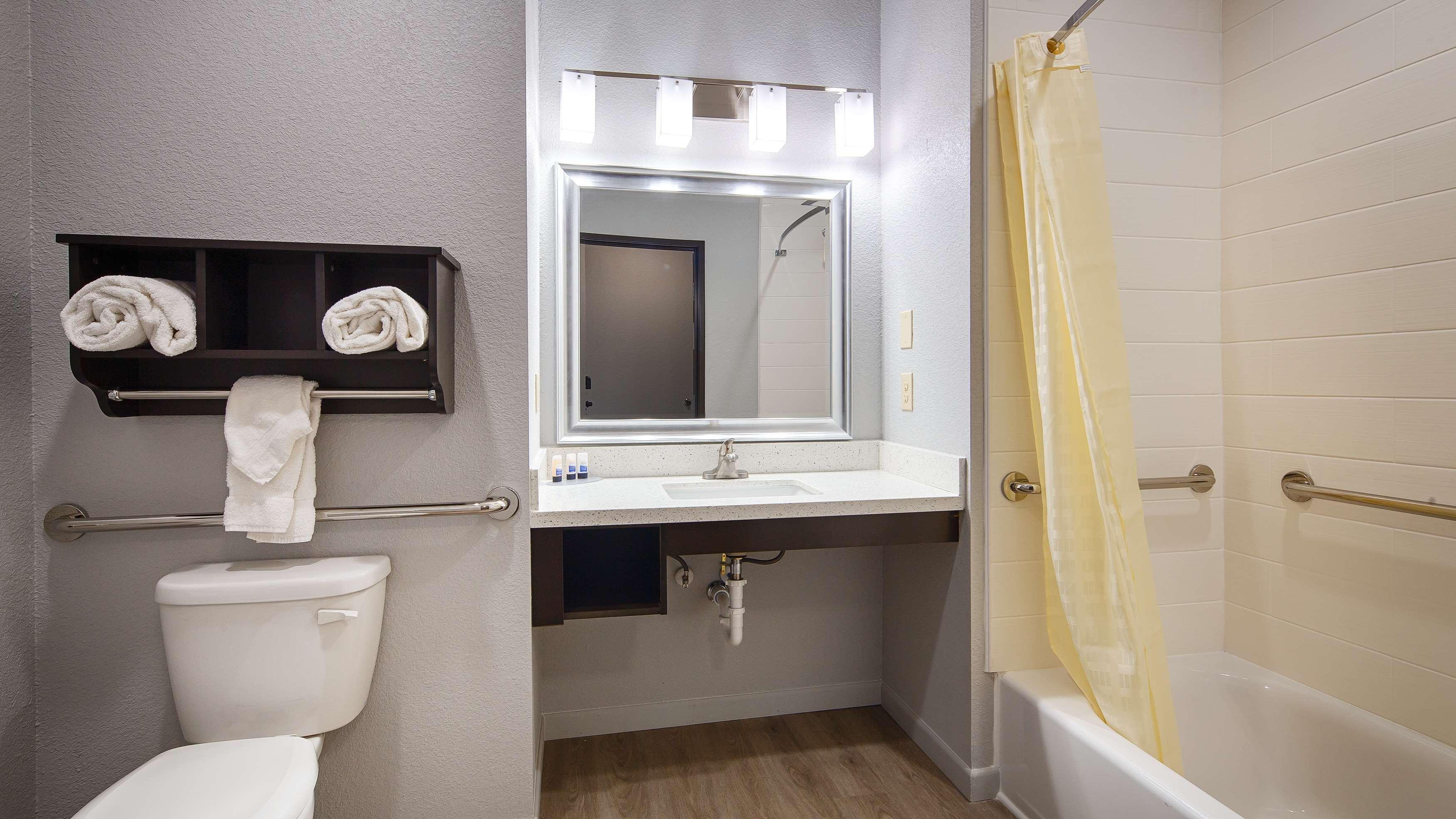 Best Western Plus Lonestar Inn & Suites Colorado City Exterior photo